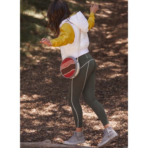 NWT FP Movement Nature Seeker Puffer Vest / White - Picture 6 of 9